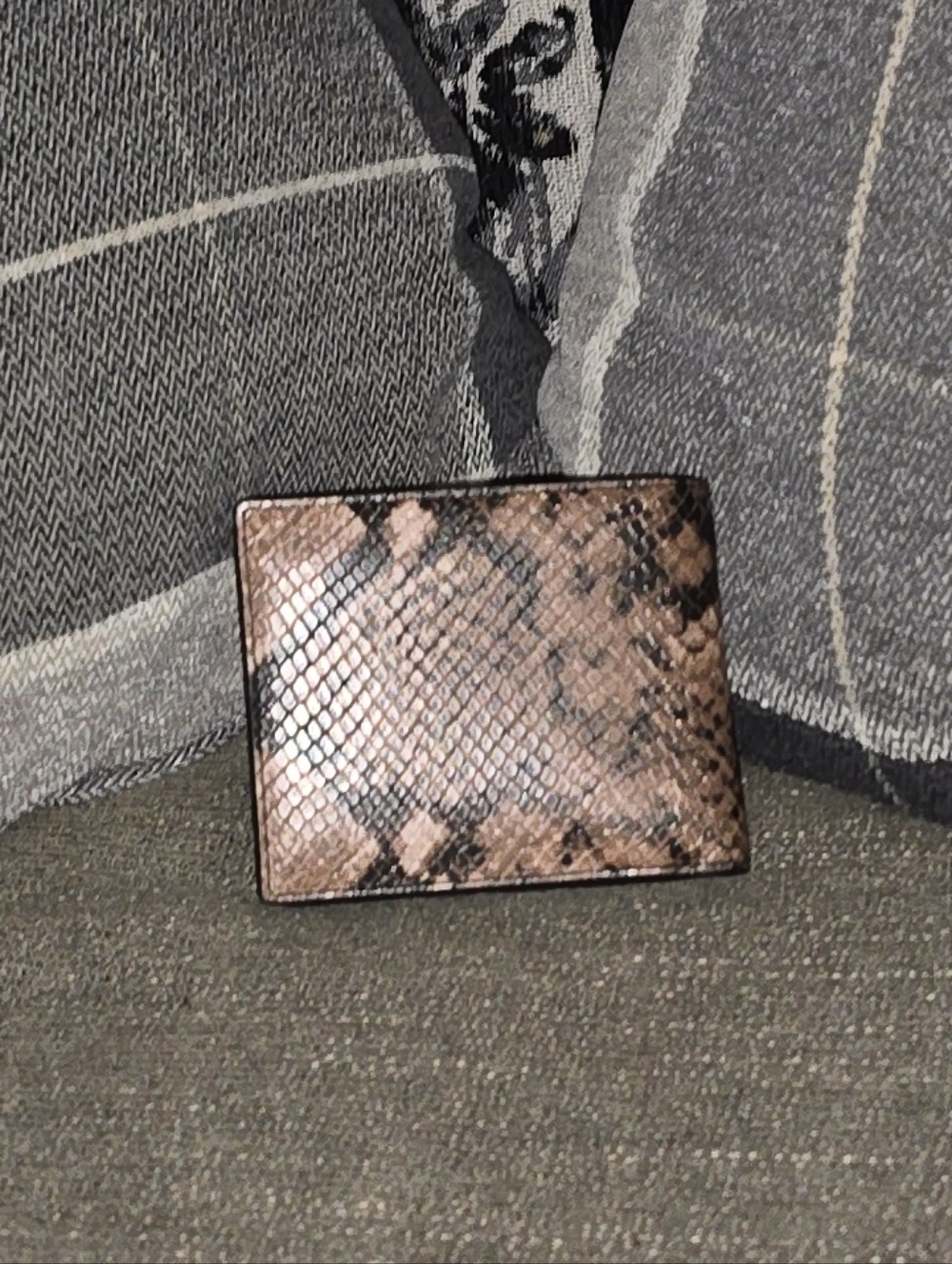 P08 Michael Kors Mens Brown/Black Snake-Print Leather Wallet NWT (F) - Picture 3 of 8